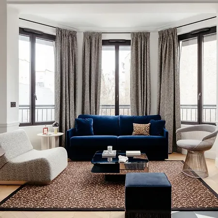 My Maison In Invalides アパートホテル