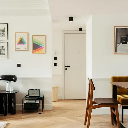 My Maison In Invalides アパートホテル 4*